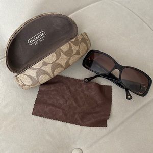 Coach sunglasses with case and microfiber cloth